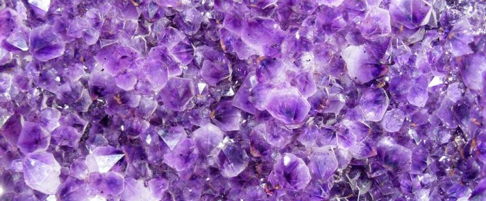 PIETRELE, MINERALE CARE VINDECA PIETRELE, MINERALE CARE VINDECA